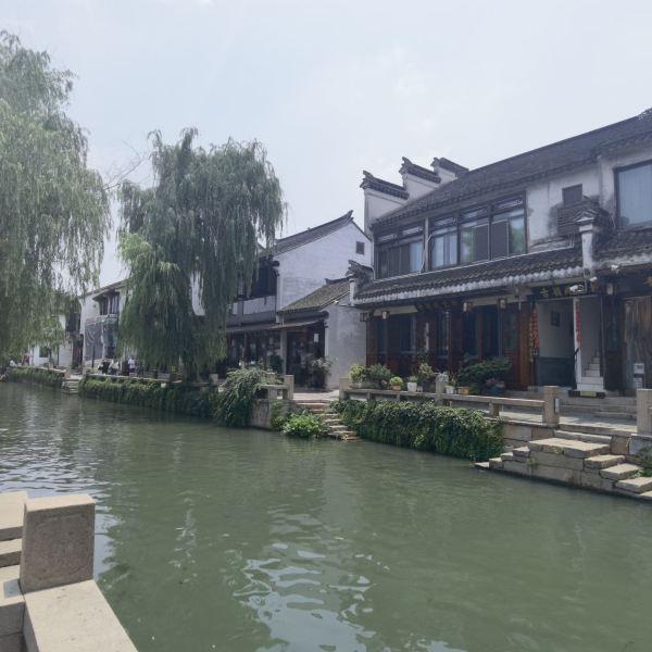 西安长安曹家堡发现车马殉葬坑十余座 和内含佛教密宗纸质经文的铜盒
